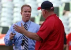 Hudler Says Perez Thumb Contusion Looms Over Astros Vs Royals
