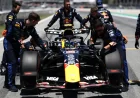 Russell Takes Pole Ahead of Hamilton at Barcelona-Catalunya F1 Live