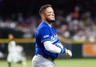 Miguel Rojas Exits in Seventh Inning During Dodgers' 7-1 Win