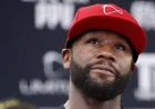 Mayweather faces two Criminel charges over $200,000 check