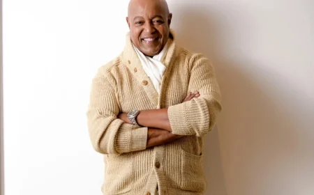Peabo Bryson Under Medical Care After Thursday Stroke