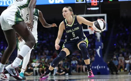 Paige Bueckers, Aziaha James Lead Wings Past Storm 79-56