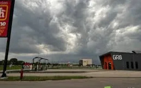 Environment Canada Issues Tornado Warning Manitoba for Southern Communities