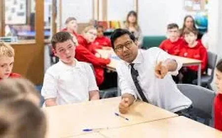 Sir Sadiq Khan backs Roblox ban for under-16s in London