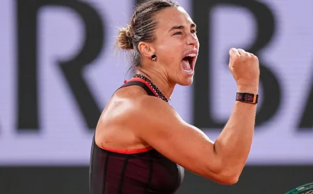 Shnaider Forces Deciding Set After Sabalenka’s 6-3, 5-1 Lead