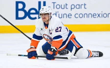Anders Lee Nears Free Agency as Islanders Talks Stall
