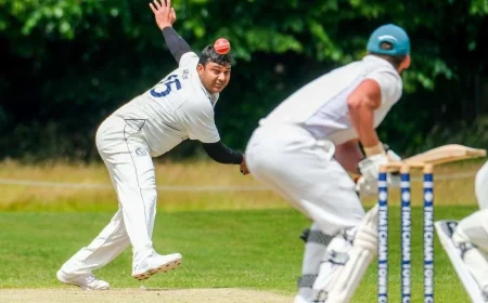 Simon Lewis hits 93 as Thatcham lose high-scoring home match
