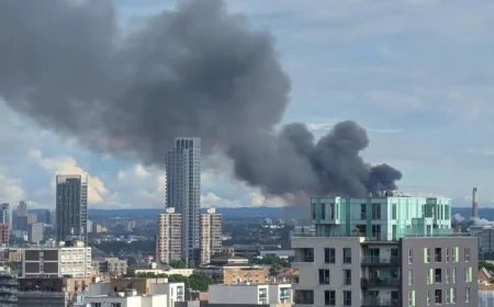London Fire Brigade Tackles 15 Engines at Kosher Kingdom Fire In London Today