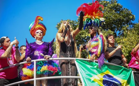 São Paulo Pride Draws Green, Yellow Crowds — The Day