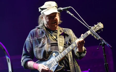Dave Matthews shares Farm Aid bill as Neil Young returns Sept. 26