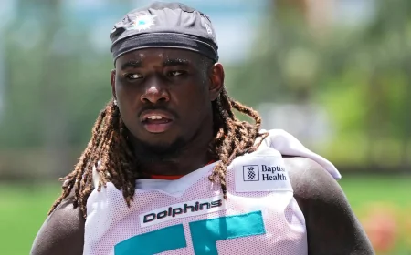 Aaron Brewer Lands 3-Year, $52.5 Million Dolphins Extension