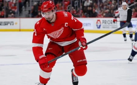 Dylan Larkin Trade List Expands Beyond Three Teams — Tsn Subscription