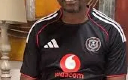 Zwane backs Petersen, Mofokeng and three Pirates stars for Player of the Year