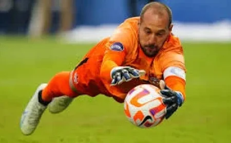 Maxime Crépeau Starts for Canada at 2026 FIFA World Cup