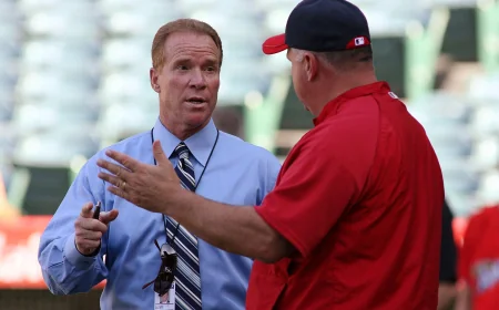 Hudler Says Perez Thumb Contusion Looms Over Astros Vs Royals
