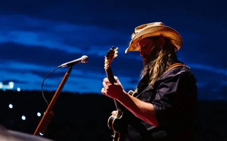 Chris Stapleton Set for 65,000-Fan Raymond James Stadium Show
