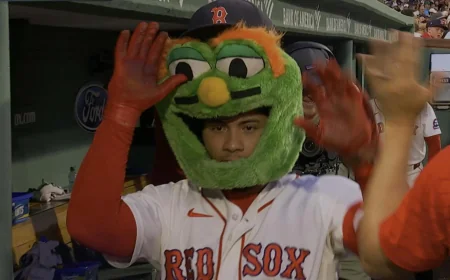 Willson Contreras Homers 16 on Solo Shot Off Eovaldi