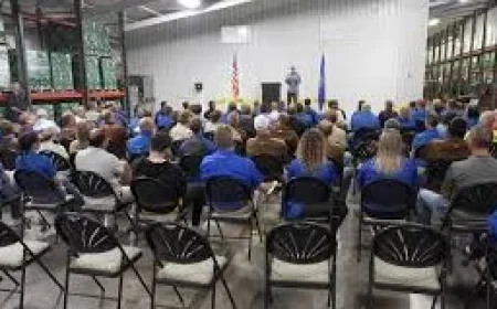 Jim Jordan joins Van Orden at Menards overtime tax event