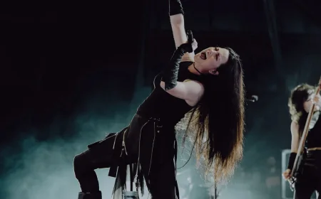 Amy Lee Opens Evanescence Tour with 21 Songs in West Palm Beach