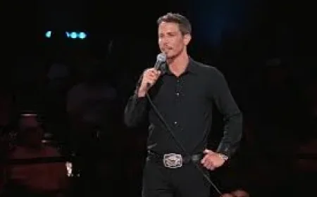 Tony Hinchcliffe hits No. 3 with 55-minute Netflix special