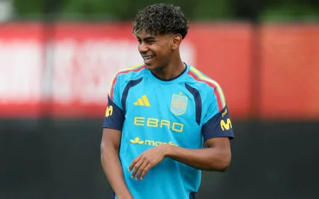 De la Fuente weighs Yamal for Spain's Cape Verde opener