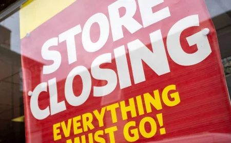 Quiz Fashion Chain Administration Closes 37 Stores by June