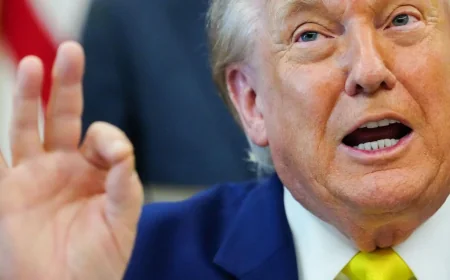 Macron Courts Trump for Full G7 Stay in Évian
