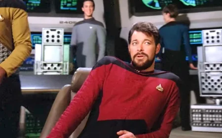 Jonathan Frakes Reprises Star Trek Role in Defiant