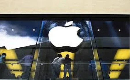 Netflix Stock Rises as Apple and Disney Land in Analyst Blog