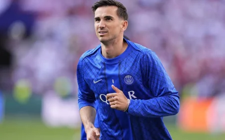Fabián Ruiz weighs Betis return as PSG talks advance
