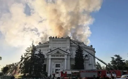 Ukraine Strikes Bridges on Crimean Peninsula Routes
