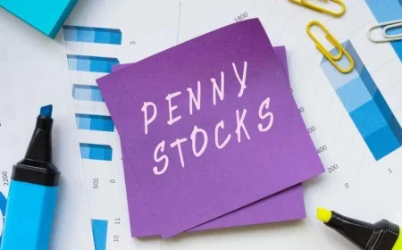 Lloyds Banking Group Draws Traders as Shares Stay Low — Lloyds Dividend Income Analysis