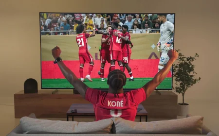 Samsung Uses Galaxy S26 Ultra Demo in Toronto — Offside In Soccer