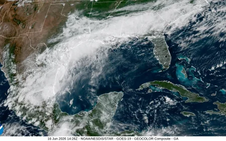 National Hurricane Center Issues Flood Watch for Upper Texas, Louisiana