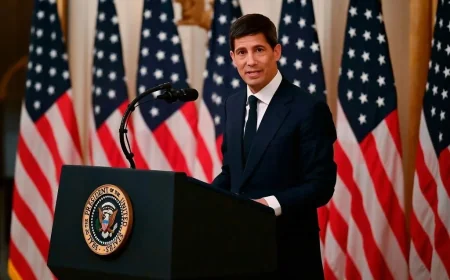 Warsh Faces Fomc as June Fed Holds Rates Steady