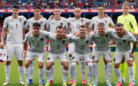 Ladislav Krejčí impulsa a Selección De Fútbol De La República Checa pese al 2-1