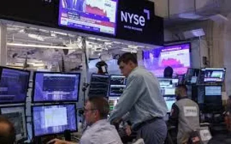 Nine Policymakers Signal Hikes in S And P 500 Fed Pivot