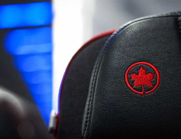 Air Canada Suspends Geoffrey Wall Over 900 Flights — Commandant De Bord