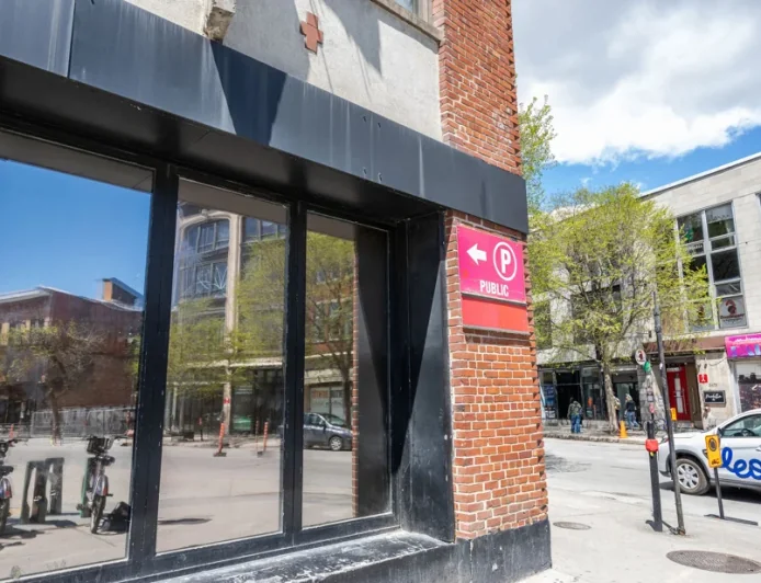 Service De Police De La Ville De Montréal arrête un homme de 27 ans