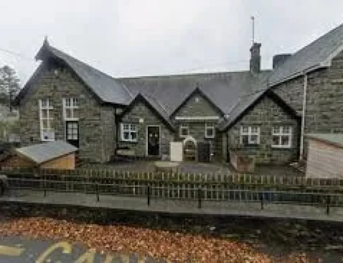 Cyngor Gwynedd closes Ysgol Y Garreg Primary School on 31 August