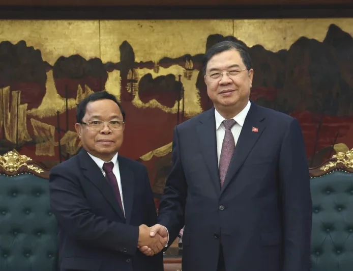 Hoàng Thanh Tùng hội đàm Khăm-phăn Phôm-ma-thắt tại Hà Nội về Vietnam