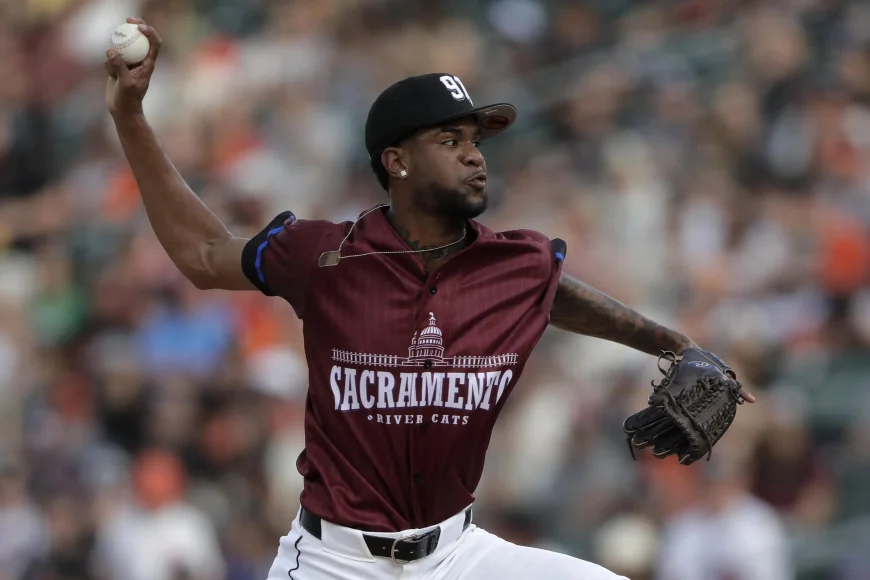 Buddy Kennedy Joins Giants After .321 Triple-A Surge