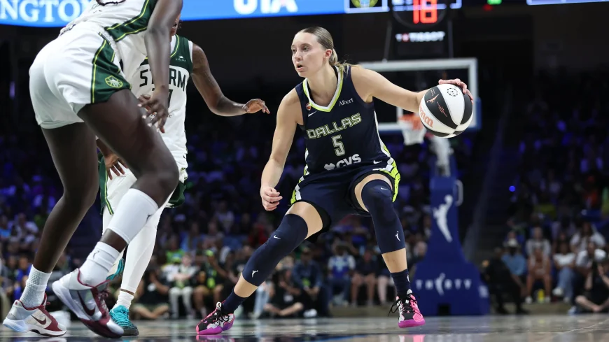 Paige Bueckers, Aziaha James Lead Wings Past Storm 79-56