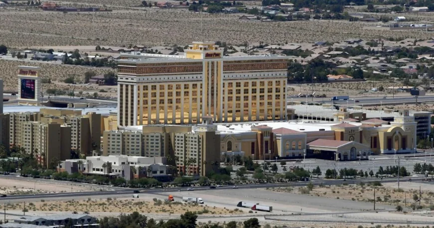 Teen Arrested After Three Horse Stabbings at Las Vegas Show