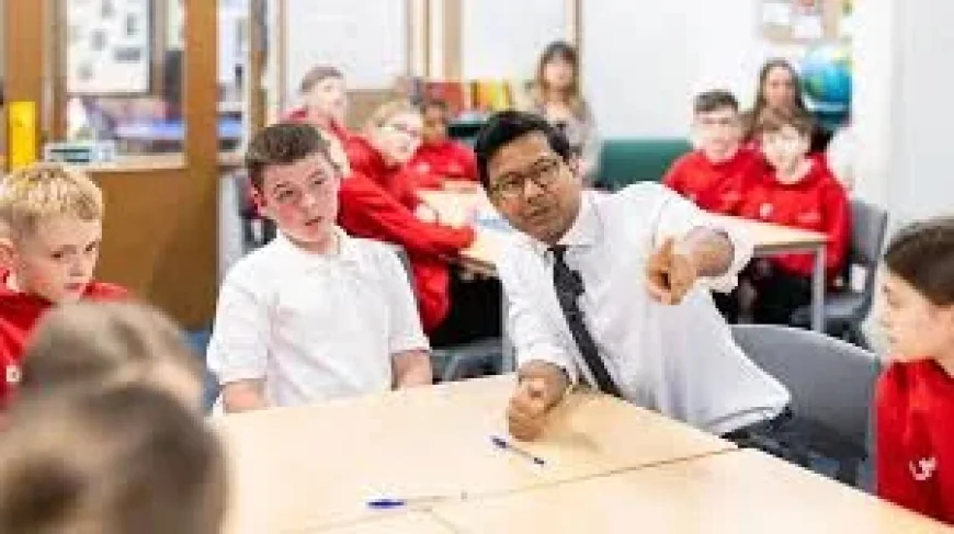Sir Sadiq Khan backs Roblox ban for under-16s in London