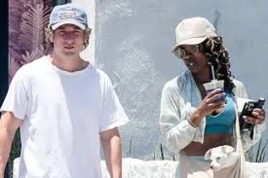 Jeremy Allen White and Shanola Hampton Reunite on a Los Angeles Hike — Shameless