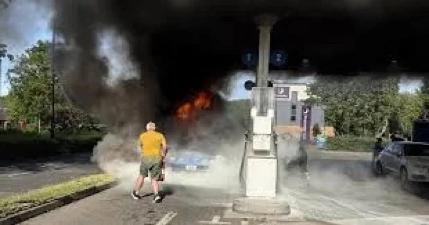 Alan Mutton Helps Stop 1979 Pontiac Firebird Fire Oxfordshire Blaze
