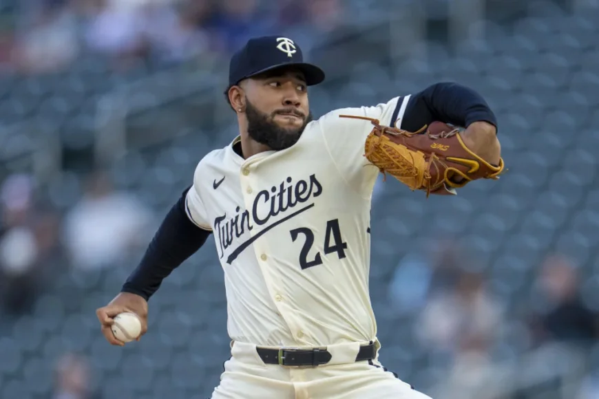 Blue Jays Acquire Simeon Woods Richardson Back From Twins