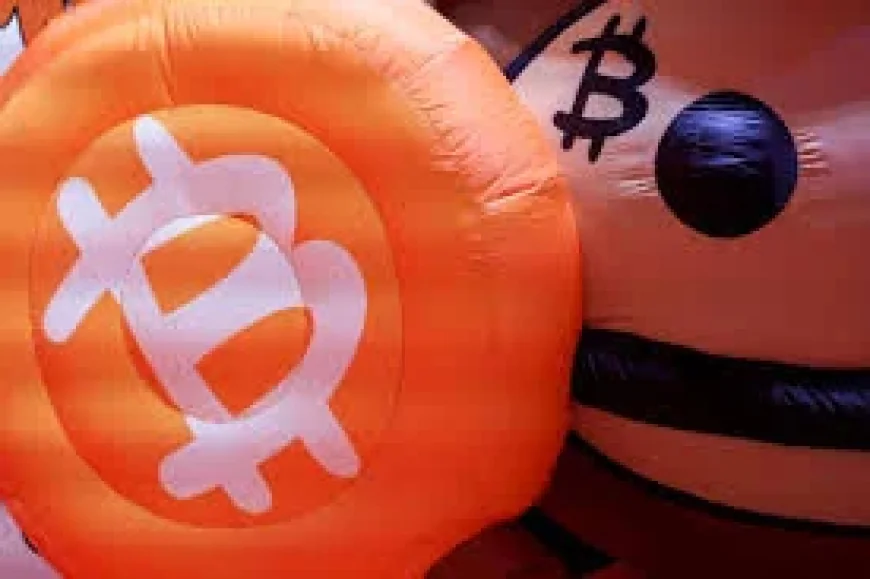 Bitcoin Slides Below $63,000 as Crypto News Selloff Deepens