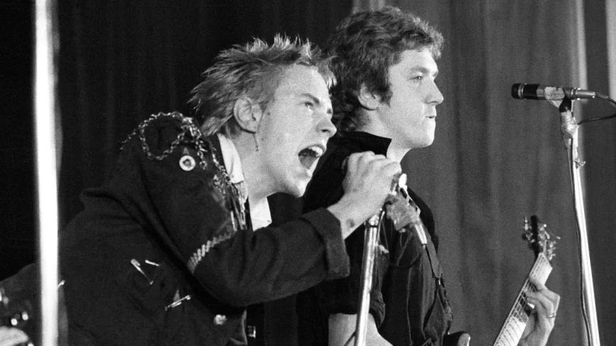 Sex Pistols Energized Pre Punk Music Scene 1976 in Manchester — Pre Punk Music Scene 1976